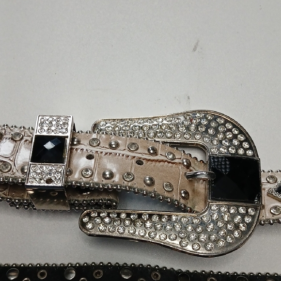 Nooona Western Silver and Black Studded Belt - Picture 7 of 10